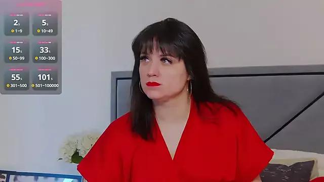 BellaHillss on StripChat 