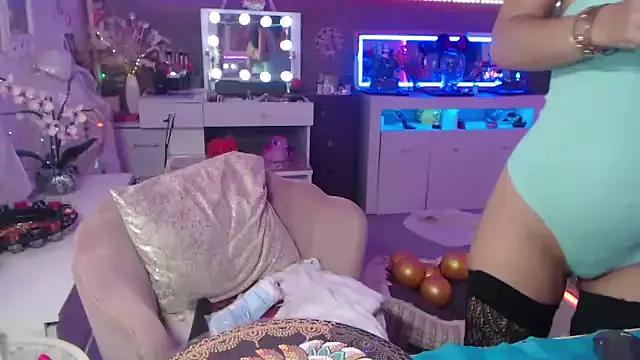 misscectito13 on StripChat 